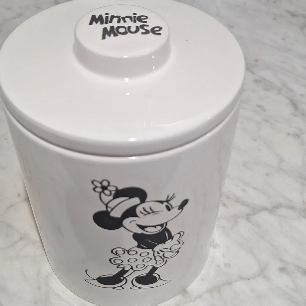 Minnie Mouse Ceramic Jar